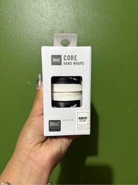 Everlast Core Hand Wraps - White with Black Logo